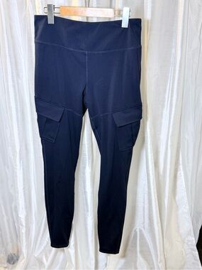 HALARA Black High-Rise Cargo Leggings with Side Pockets